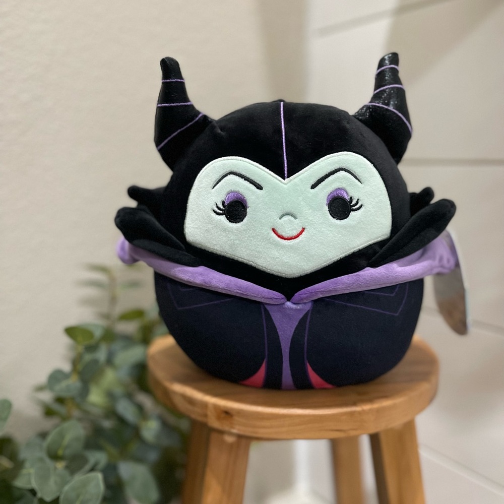 NWT squishmallows Disney “Malificent” 8” squishmallow